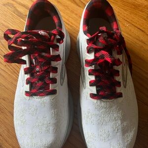 Brooks levitated 6 energize neutral nib 8 women’s